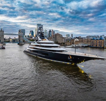 Iconic 122m superyacht charter KISMET arrives in London 