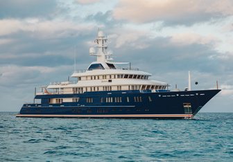 Huntress Yacht Charter in Bahamas